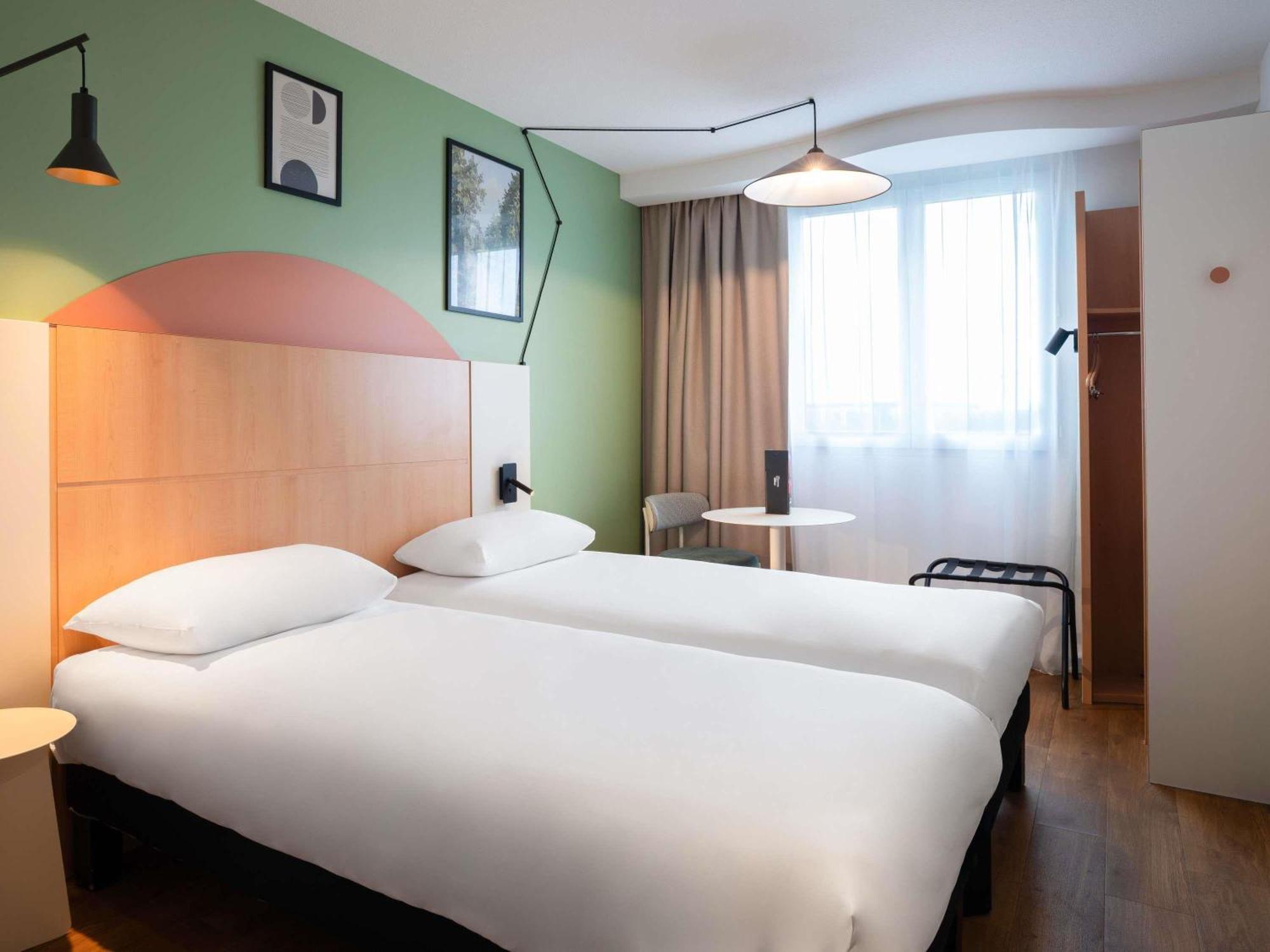 Ibis Marne La Vallee Val D'europe Hotel 3*